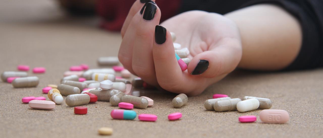 La ingesta de pastillas es una forma recurrente de suicidio.