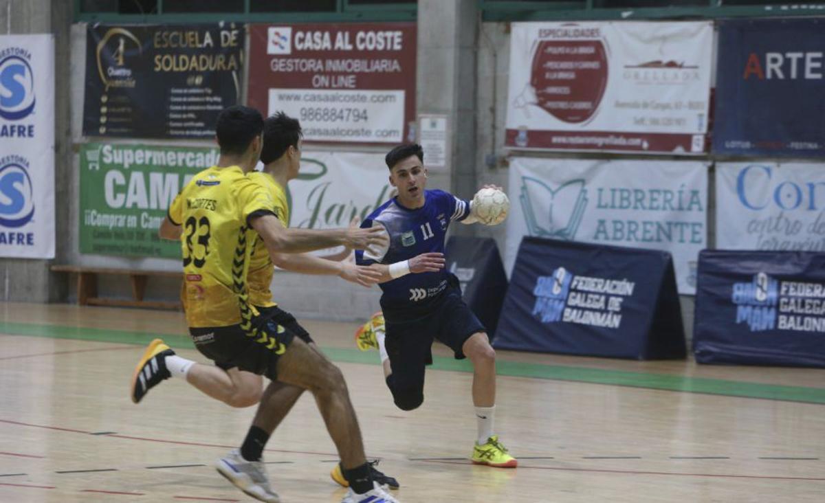 El jugador buenense Diego Pérez en un duelo anterior.