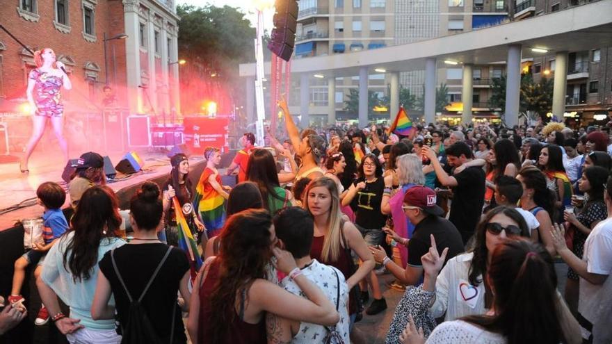 El sábado, en la Plaza de la Universidad, a partir de las 20.00 horas, tendrá lugar la Gran Fiesta Concierto Orgullo LGTBI