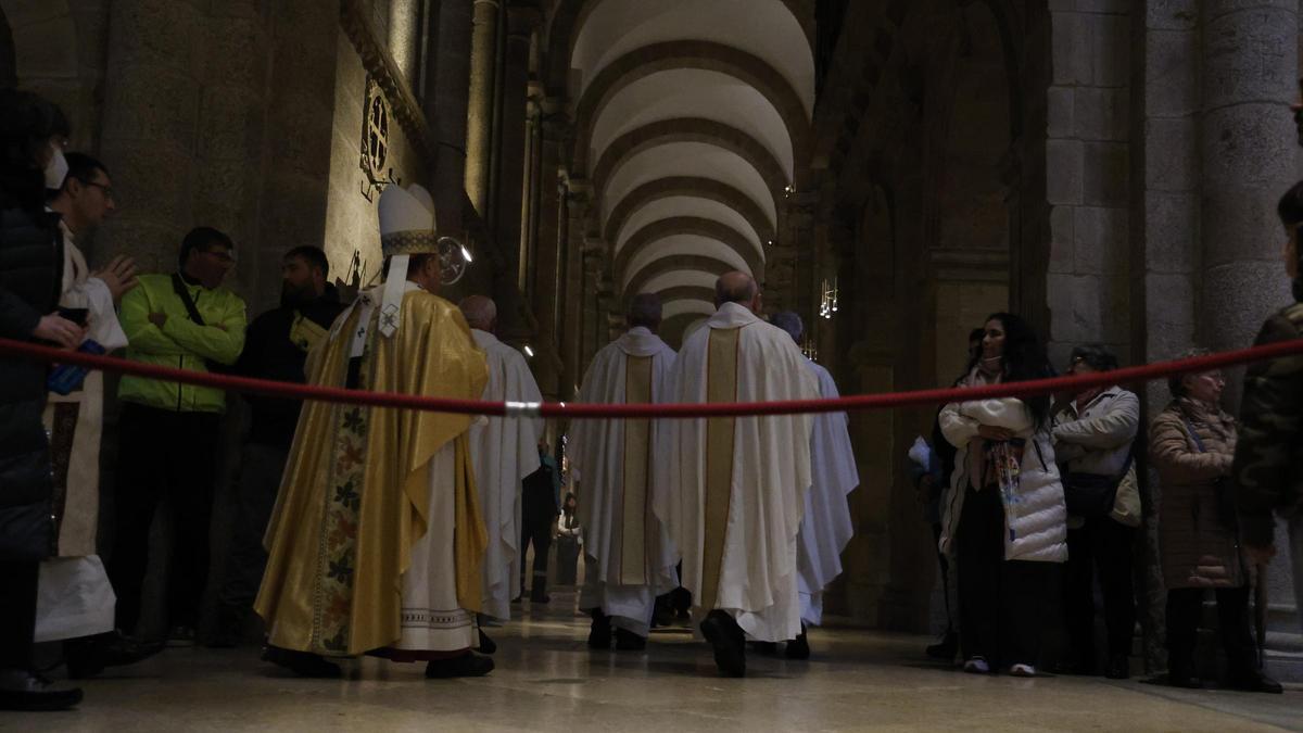 Monseñor Francisco Prieto celebra su primer Lavatorio de pies como arzobispo de Santiago