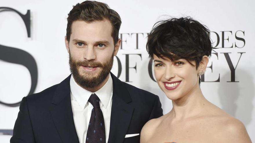 Jamie Dornan y Amelia Warner.