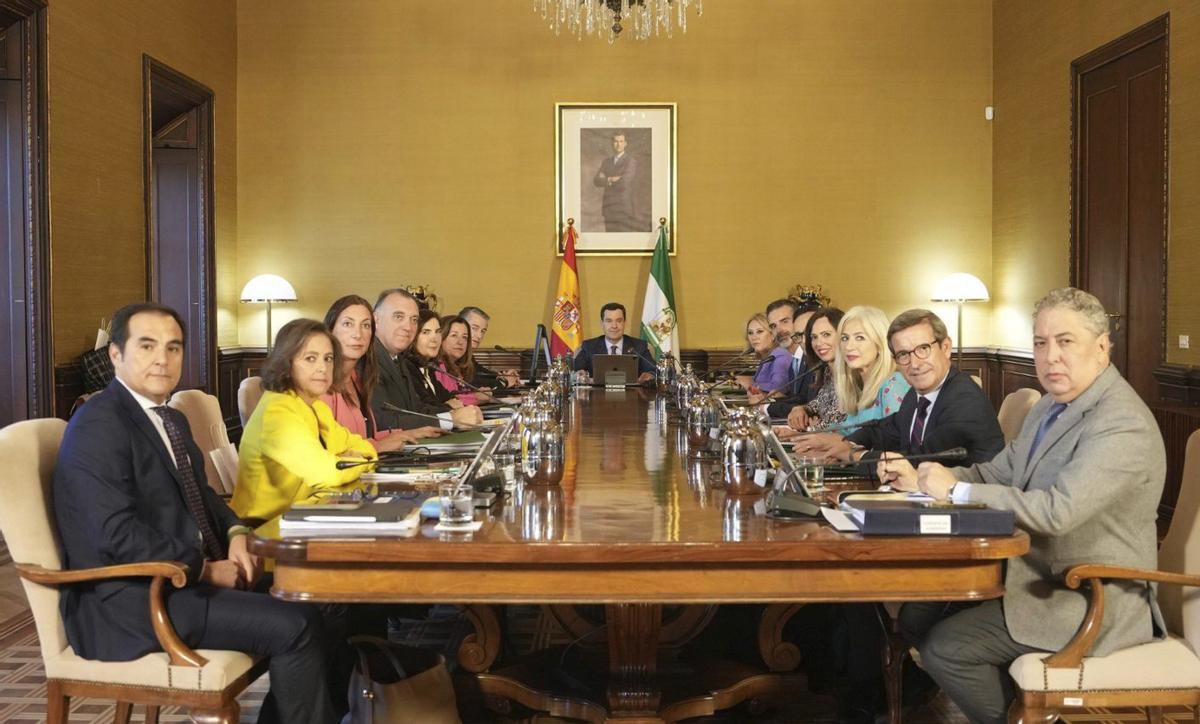 Un momento de la reunión de ayer del Consejo de Gobierno de la Junta de Andalucía. | EUROPA PRESS