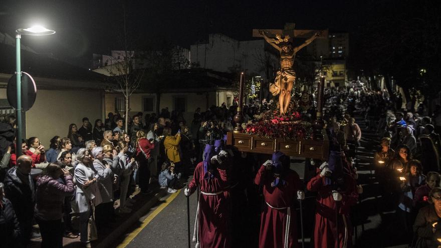 Paso del Cristo de la Preciosa Sangre, en la noche de este sábado por Llopis.