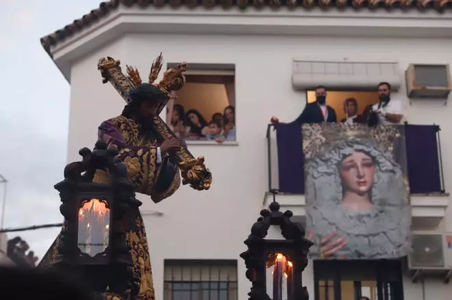 La Pasión: Sabor a barrio en la esperada  salida de la hermandad