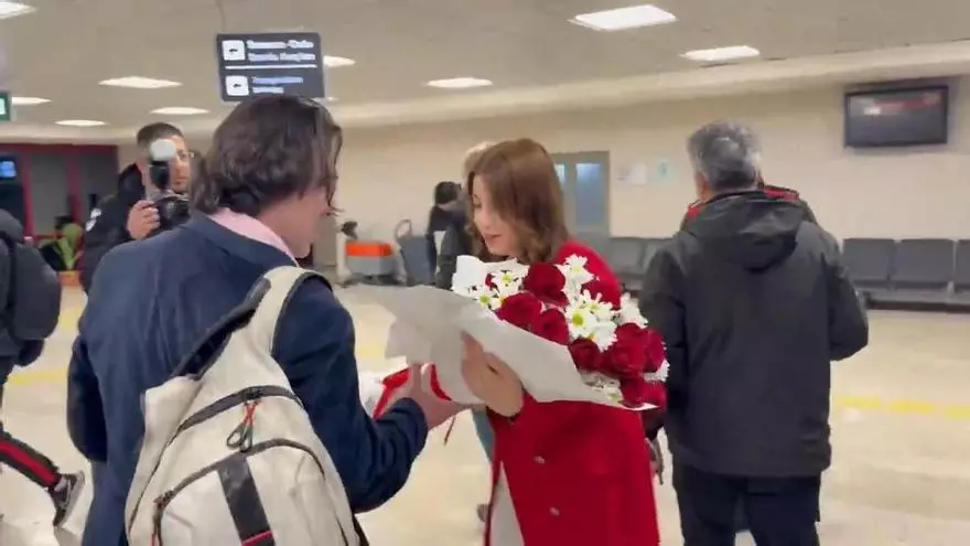 El Rayo, recibido en Samsun con un ramo de flores