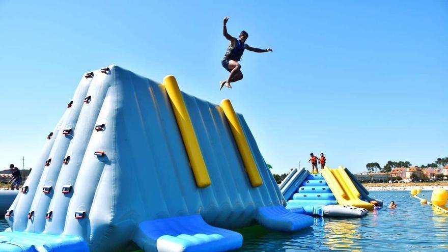 Más de 2.000 metros cuadrados sobre el mar: el parque flotan