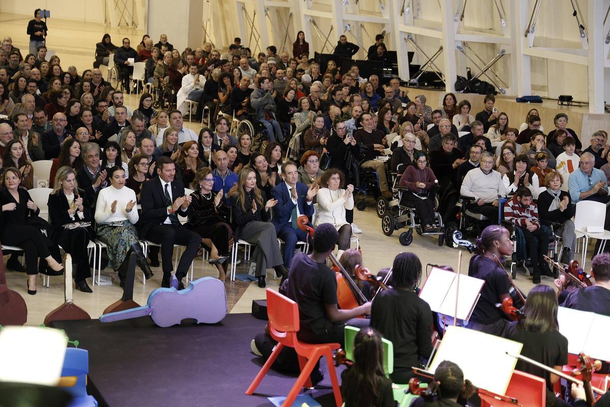 Catrocentas familias celebran os 25 anos de Dano Cerebral Santiago