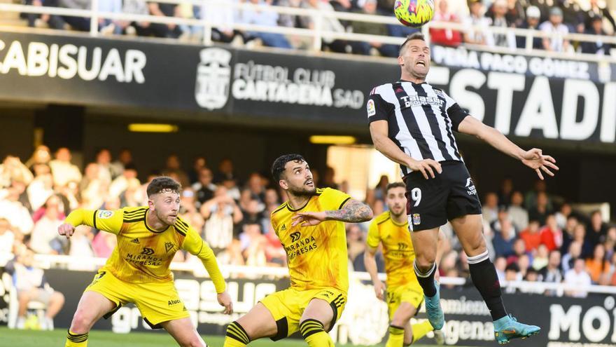 La delantera del FC Cartagena, a la espera de un salto de calidad