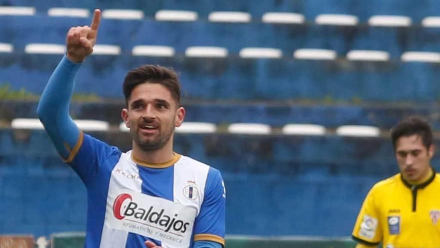 Jorge Rodríguez celebra un gol ante L&#039;Entregu.