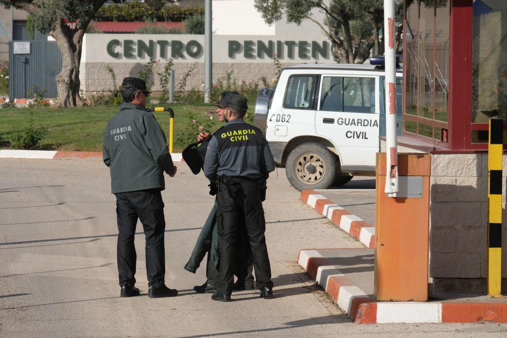 Protesta de los funcionarios de prisiones en la cárcel de Villena