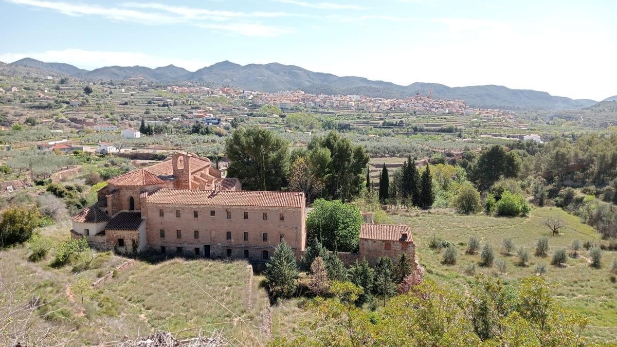 Vista aérea del convento de los Franciscanos en Chelva, que ahora gestionará la Fundación Maria Antonia Clavel.