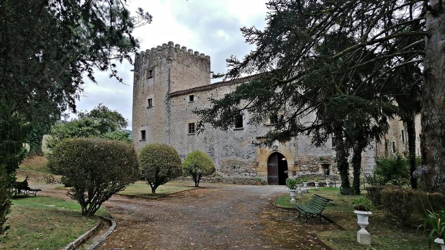 Así es el espectacular palacio de Doriga, puro lujo de una época, a la venta por 3,4 millones de euros