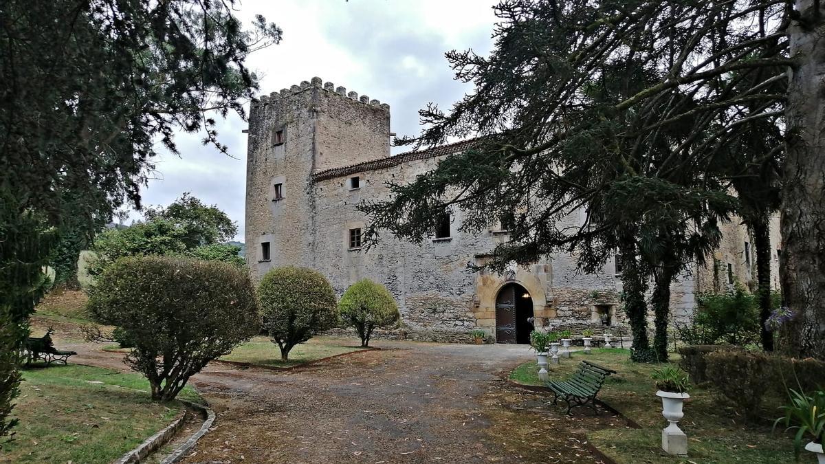 Así es el espectacular palacio de Doriga, puro lujo de una época, a la venta por 3,4 millones