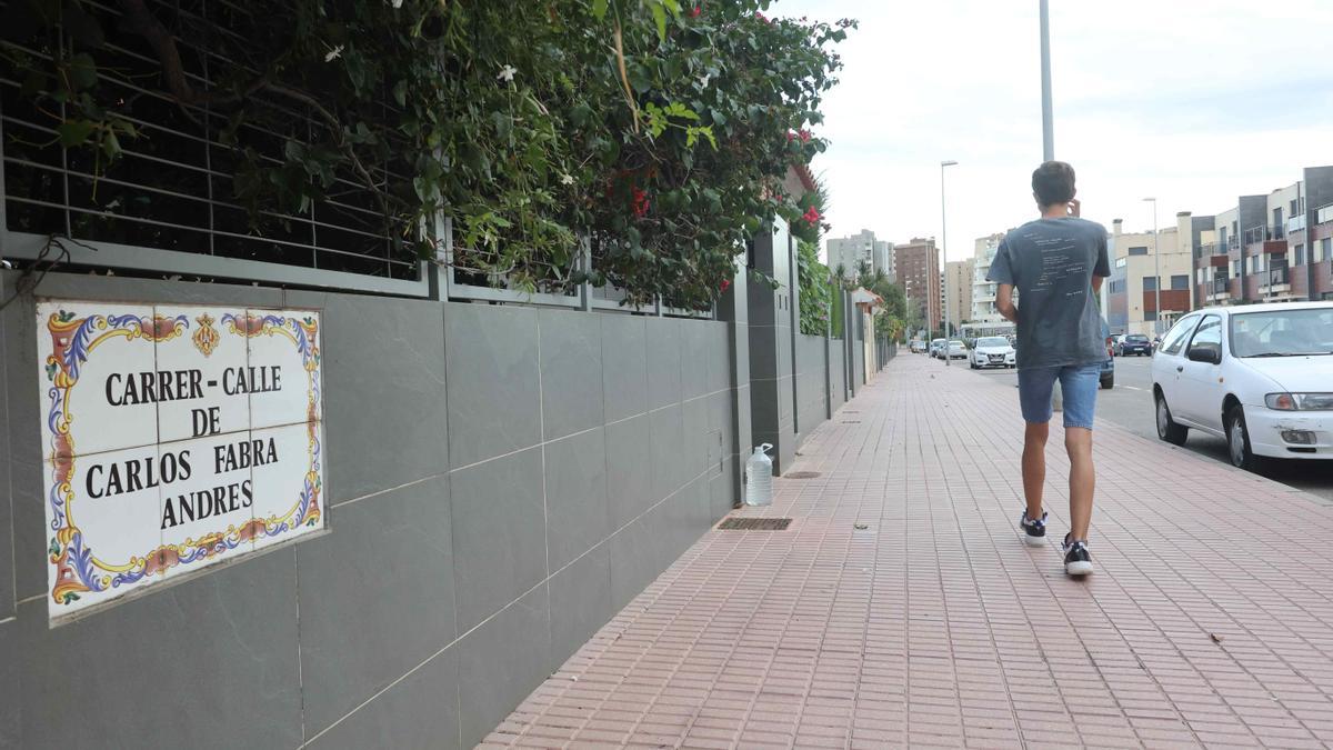 Imagen de la calle todavía Carlos Fabra Andrés de Castelló