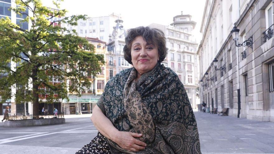 Marisa Manchado, en la plaza del Carbayón de Oviedo.