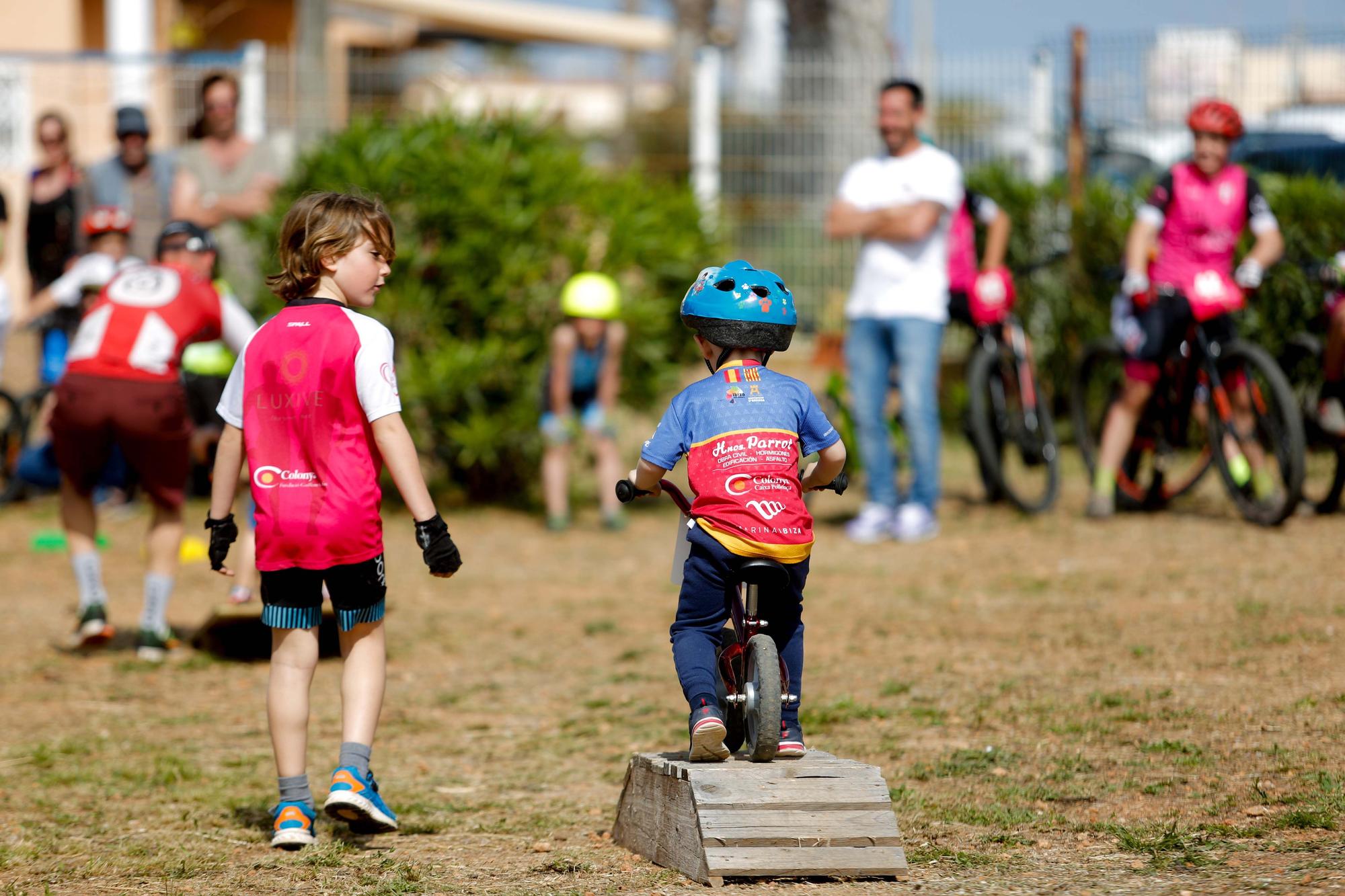 Los más pequeños de Ibiza aprenden a manejar con Bicykids