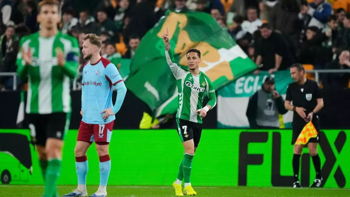 Betis - Feyenoord : El gol de Antony