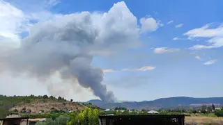 Mazón, sobre el incendio de Valencia: "Seguimos muy pendientes de la evolución del incendio"