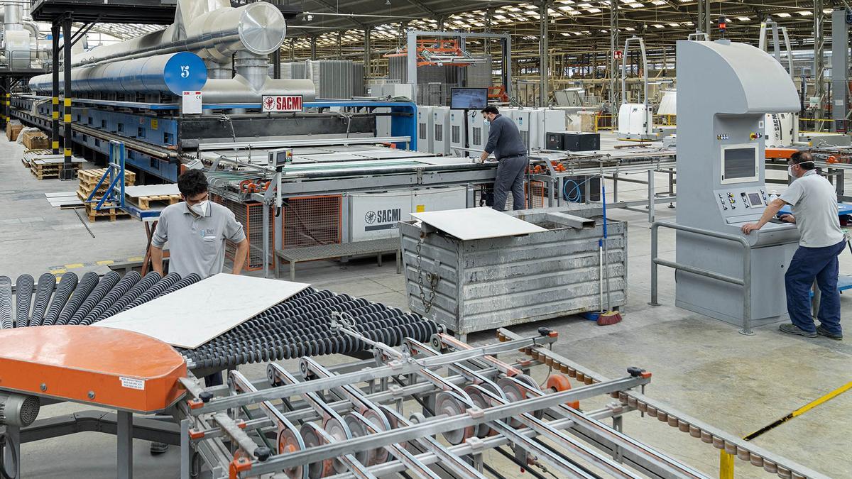 Horno de gas en una empresa azulejera de Castelló.