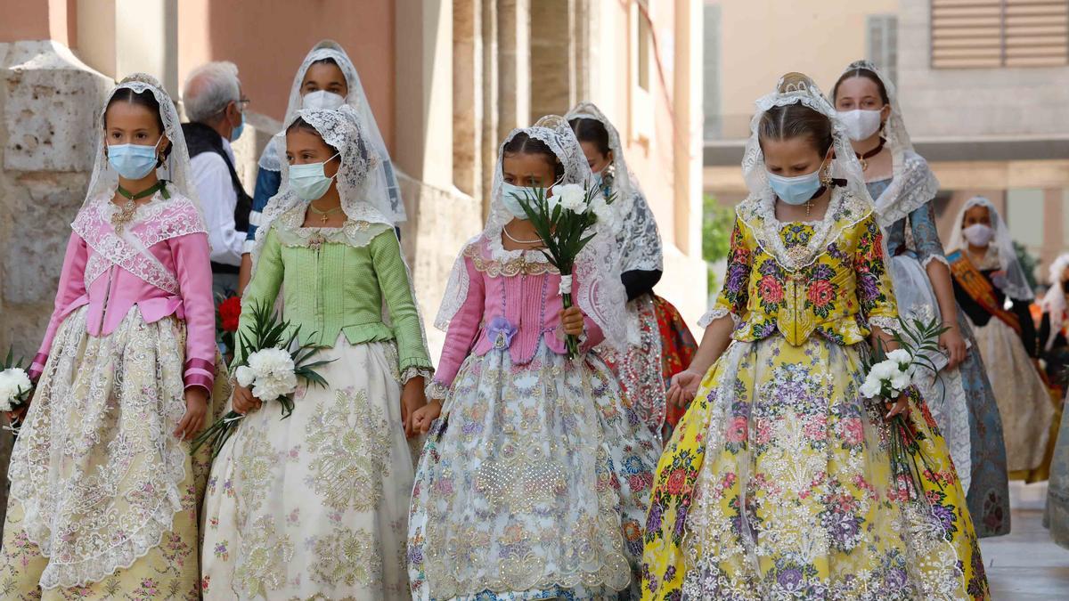 Búscate en el segundo día de Ofrenda por las calles del Mar y Avellanas (entre las 11.00 y 12.00 horas)