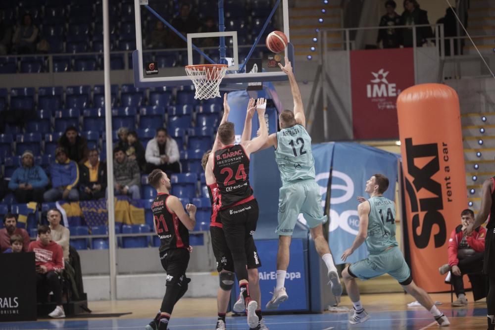 El B the travel brand tumba sin brillantez al Oviedo (83-76)