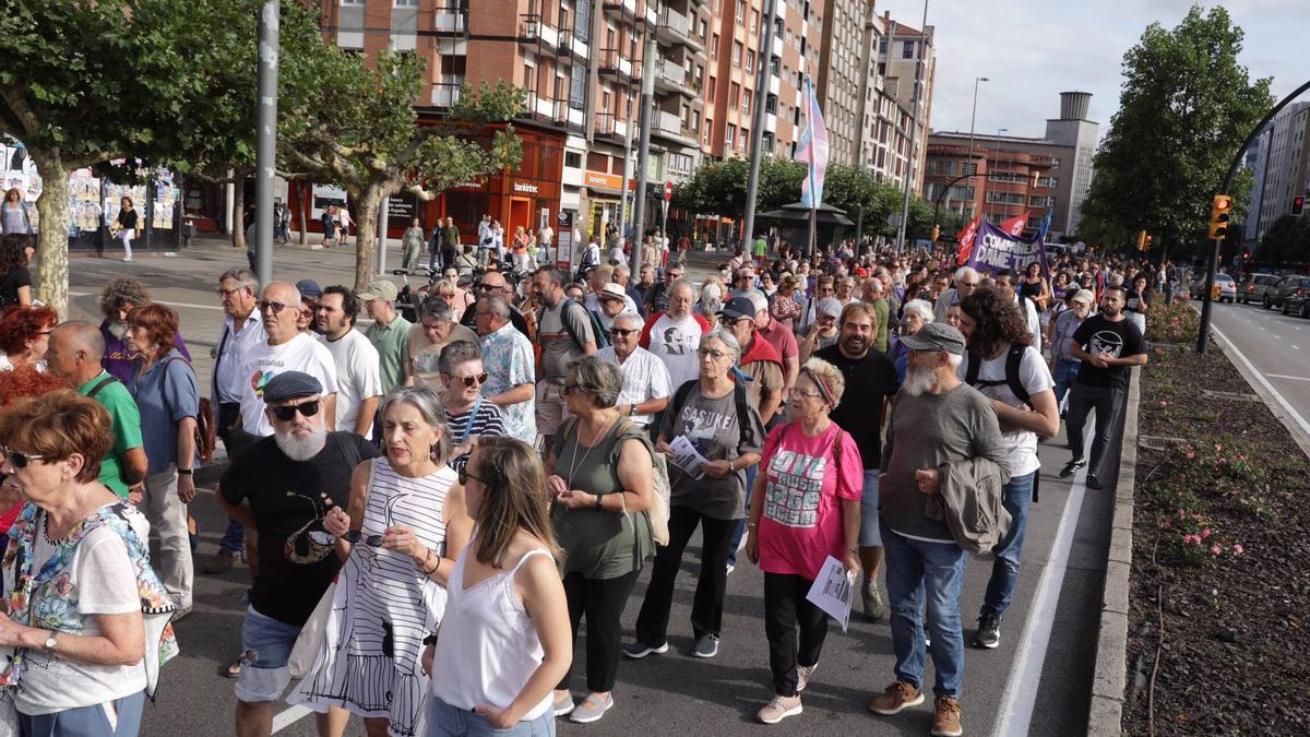La concentración en Gijón en contra del fascismo, en imágenes