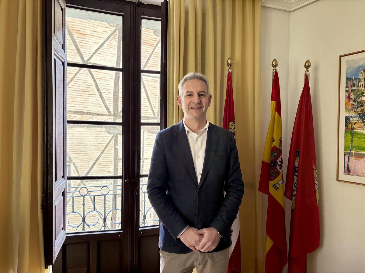El alcalde de Toro, en su despacho en el Ayuntamiento.