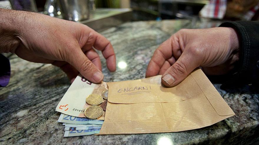 La nueva ley contra el fraude fiscal pone coto al pago de las nóminas en efectivo