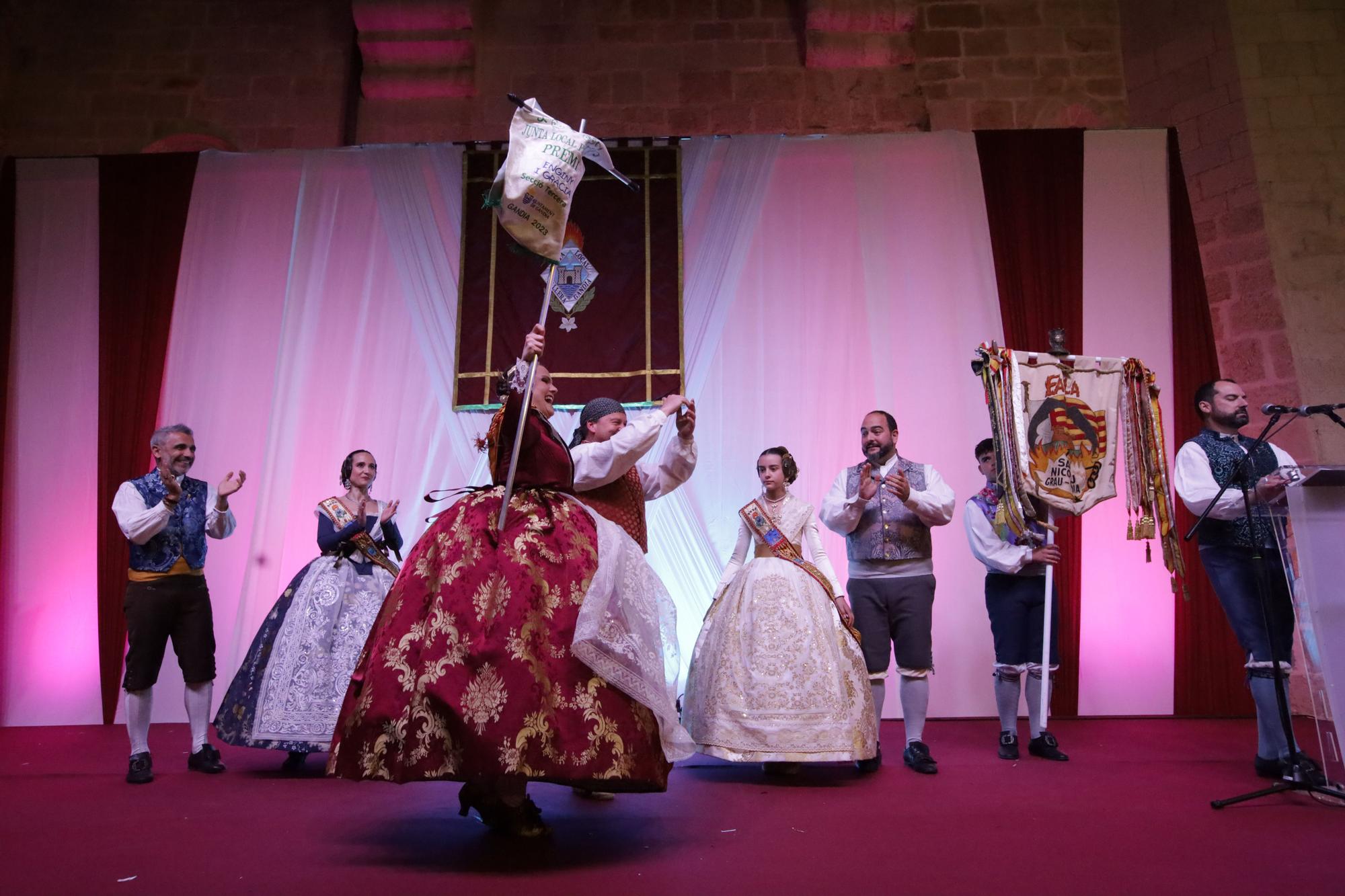 Todas las fotos de la entrega de premios falleros de Gandia