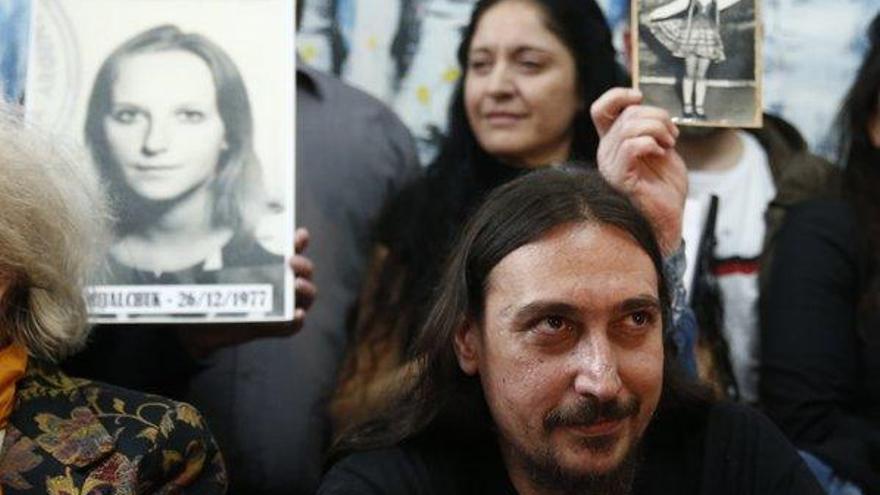 Argentina: Las Abuelas de Plaza de Mayo presentan al nieto recuperado número 130