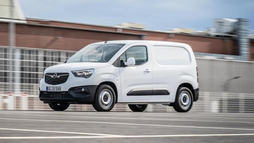 Así es la nueva cámara panorámica de visión trasera del Opel Combo Cargo