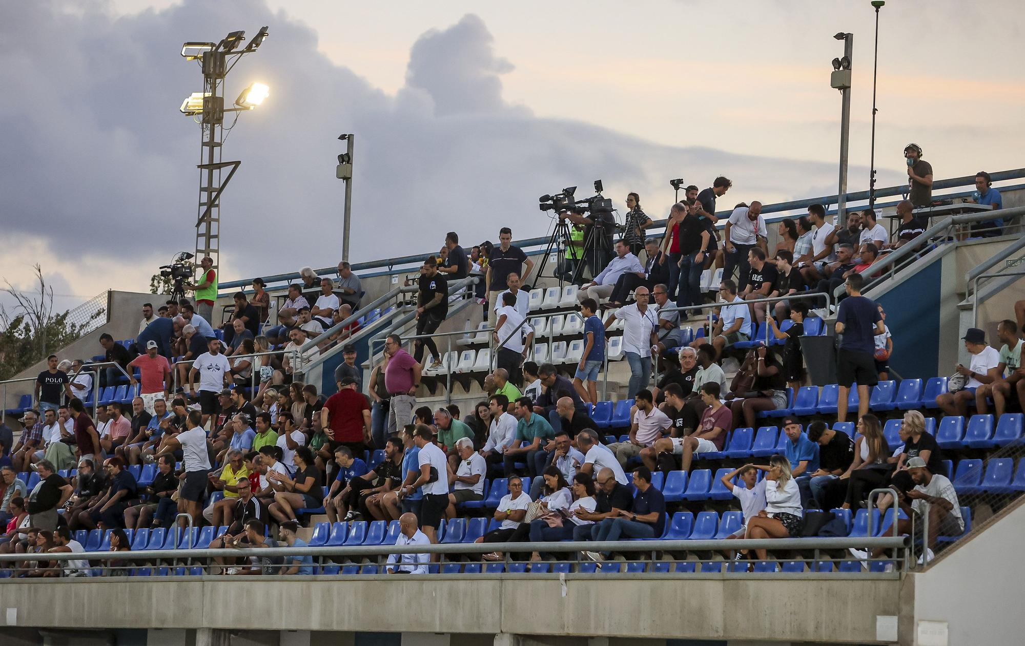 El Intercity hace los deberes casa frente a la Real Sociedad B ( 5 - 2 )