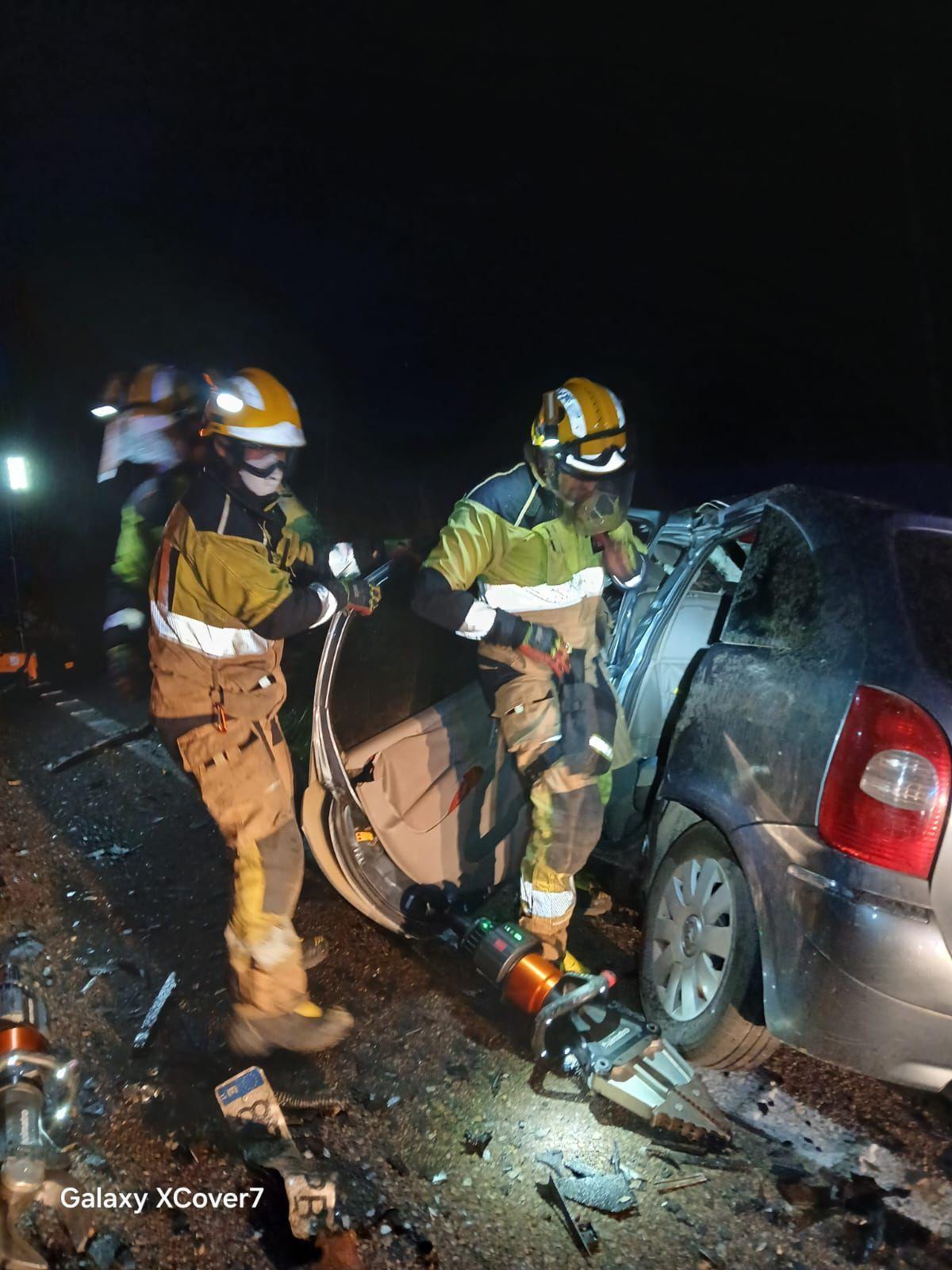 Galería | Accidente de tráfico en Abertura con tres fallecidos