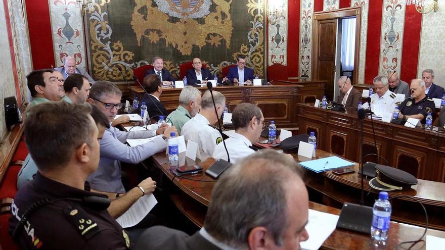 Un instante de la Junta de Seguridad celebrada hoy en Alicante