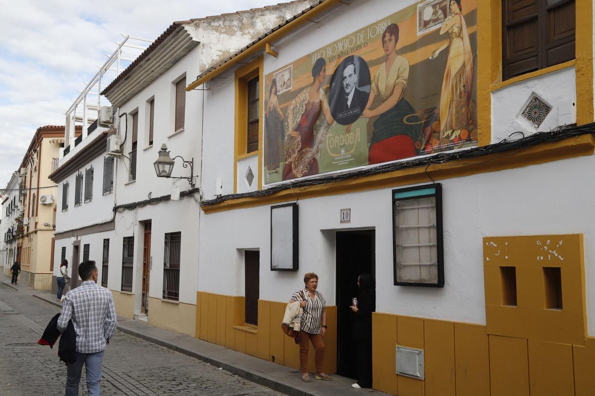 Córdoba Exposición Julio Romero de Torres Lejos del Tópico en el cine de verano Delicias
