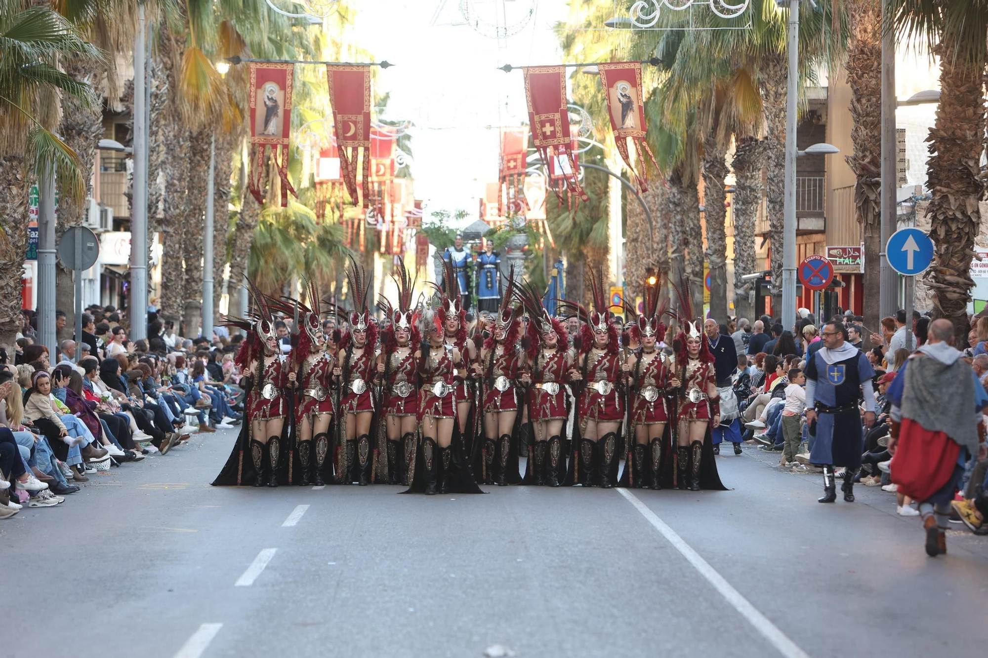 La entrada cristiana en los Moros y Cristianos de San Vicente, en imágenes