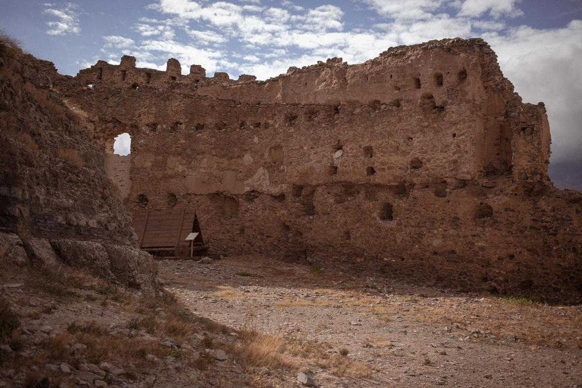 Según la leyenda, el castillo de Trasmoz fue levantado por un nigromante en una sola noche tras invocar a los espíritus.