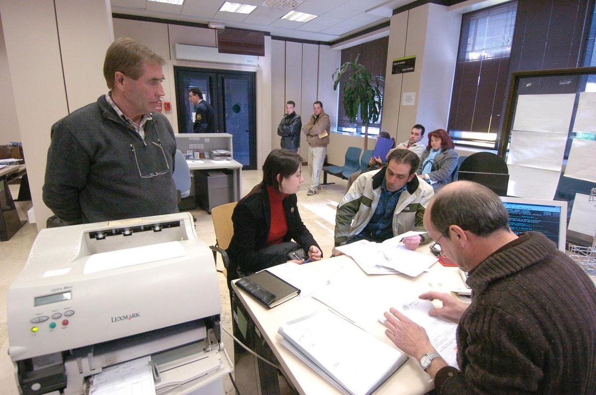 Interior oficina de la seguridad social