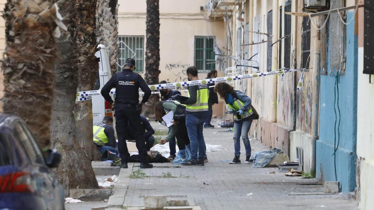 Hallan muerto a golpes a un toxicómano en las Casitas Rosa de València