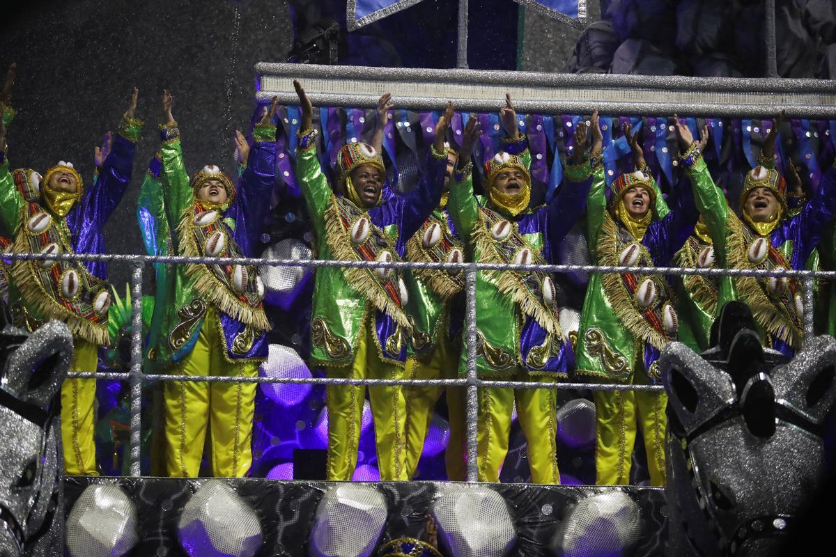 El carnaval de Sao Paulo recupera el esplendor tras la pandemia