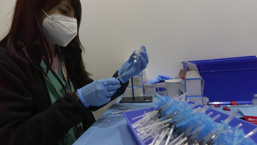 Castellón ya tiene 8.000 nuevas vacunas covid para mayores