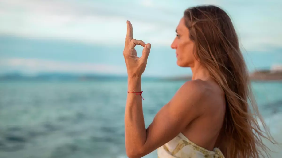 Eva Oller, mestra de ioga a Formentera: «El ioga em va salvar la vida d’una adolescència complicada»