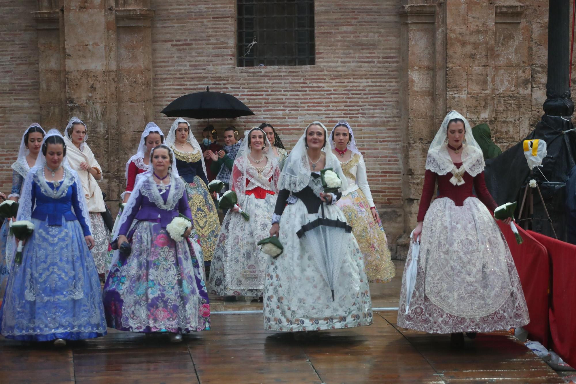 Búscate en el primer día de ofrenda por la calle de la Paz (entre las 18:00 a las 19:00 horas)