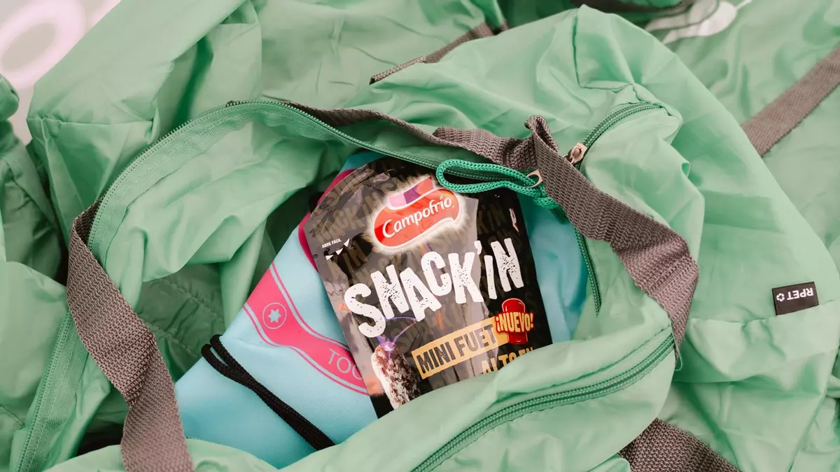 Snack'IN de Campofrío reparte su sabor durante la Copa del Mundo de escalada en Madrid