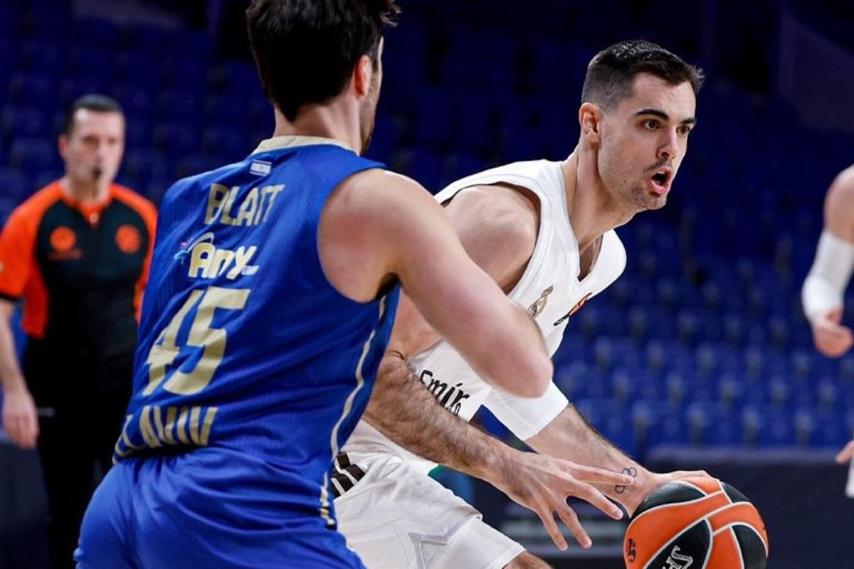 Abalde, en una acción del encuentro ante el Maccabi