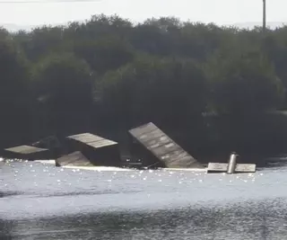 El BNG alerta del «Prestige de Sarreaus» en la Laguna de Antela