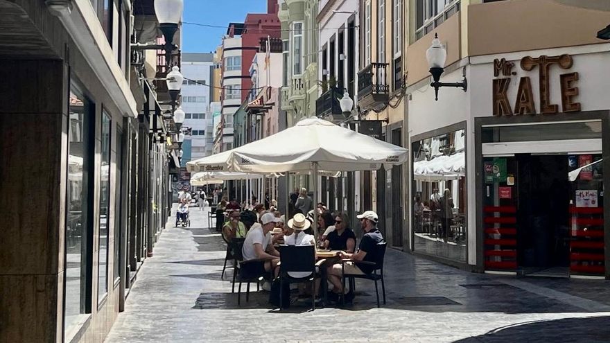 Las Palmas de Gran Canaria pone coto a las terrazas en la calle Cano