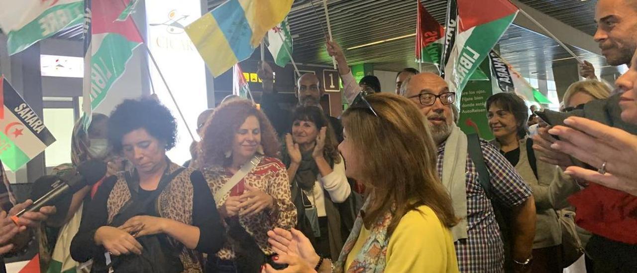 Miembros de la delegación, ayer, en su llegada al aeropuerto de Gran Canaria.