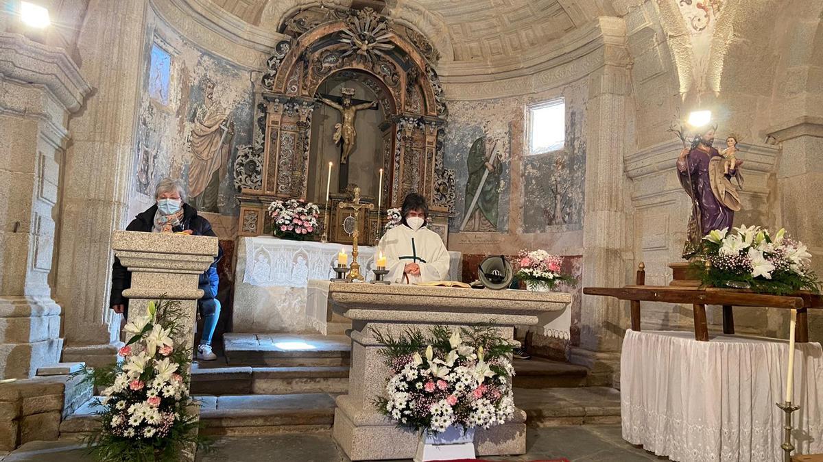 Teo Nieto, durante la misa de ayer en San Vitero.