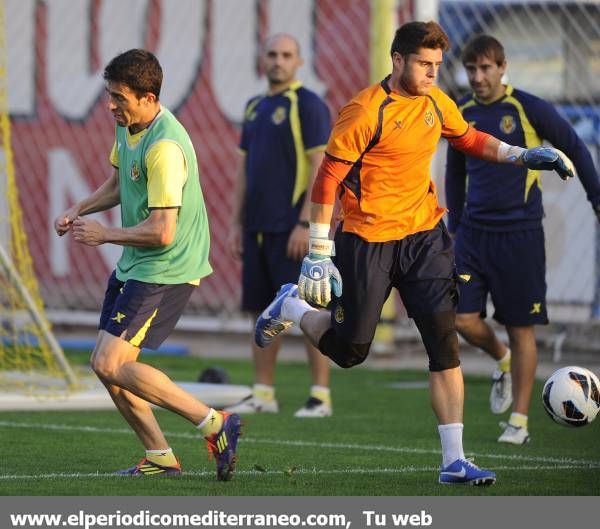 Galería de fotos del entrenamiento del Villarreal CF (22 de octubre del 2012)